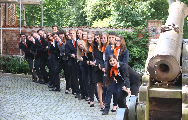 Azubi Jahrgang 2015 der Volksbank Lüneburger Heide Azubi Jahrgang 2015 der Volksbank Lüneburger Heide